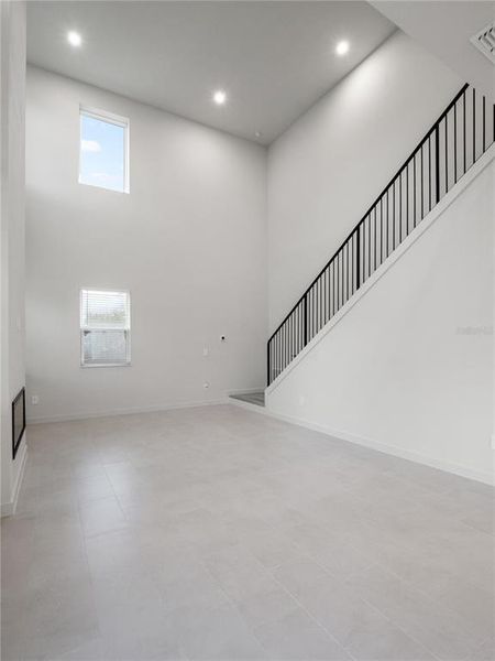 Spacious, unfurnished interior of a new home in , Lady Lake (Image 22).