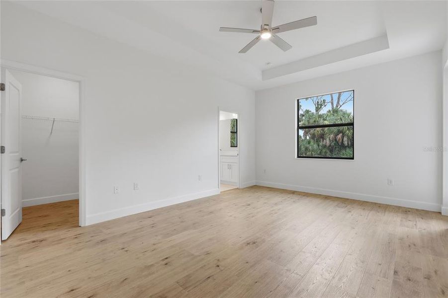 Spacious, unfurnished interior of a new home in , Port Charlotte (Image 35).