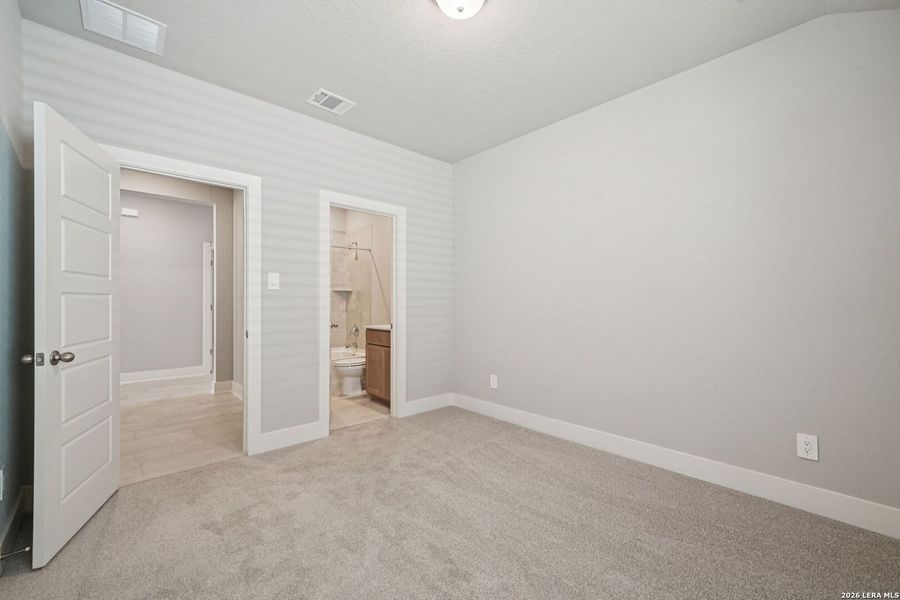 Spacious, unfurnished interior of a new home in Estancia Ranch - Classic Series, San Antonio (Image 15).