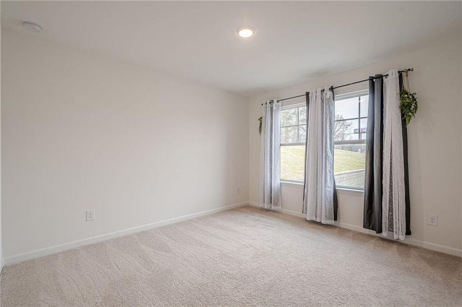 Spacious, unfurnished interior of a new home in , Atlanta (Image 29).