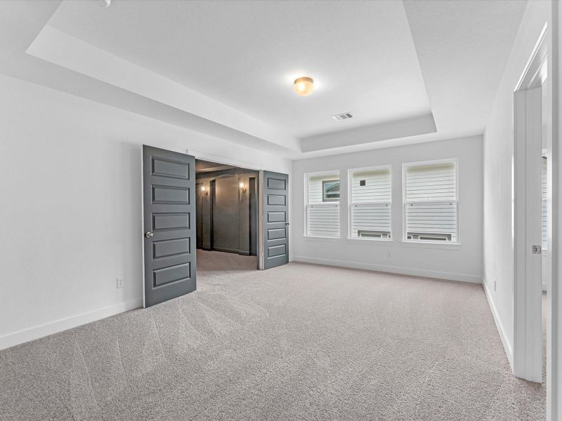 Representative image. Features, specifications, selections and colors may vary.