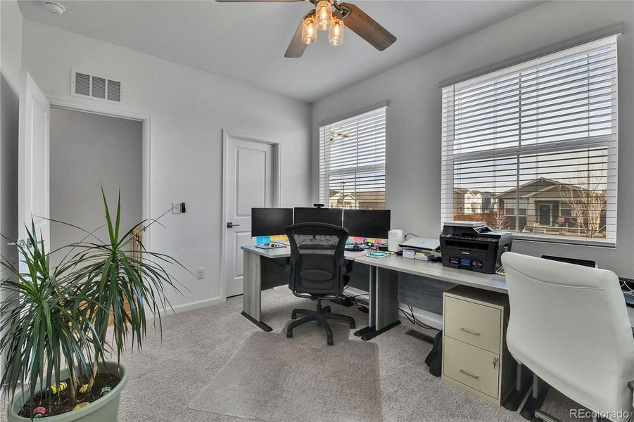 Furnished interior view inside a new home in Wolf Creek Run, Strasburg (Image 37). Furnished interior view inside a new home in Wolf Creek Run, Strasburg (Image 37).