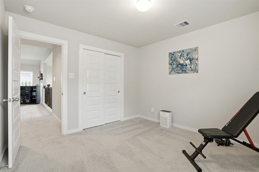 Image 31 of a home in Sheldon Ridge.