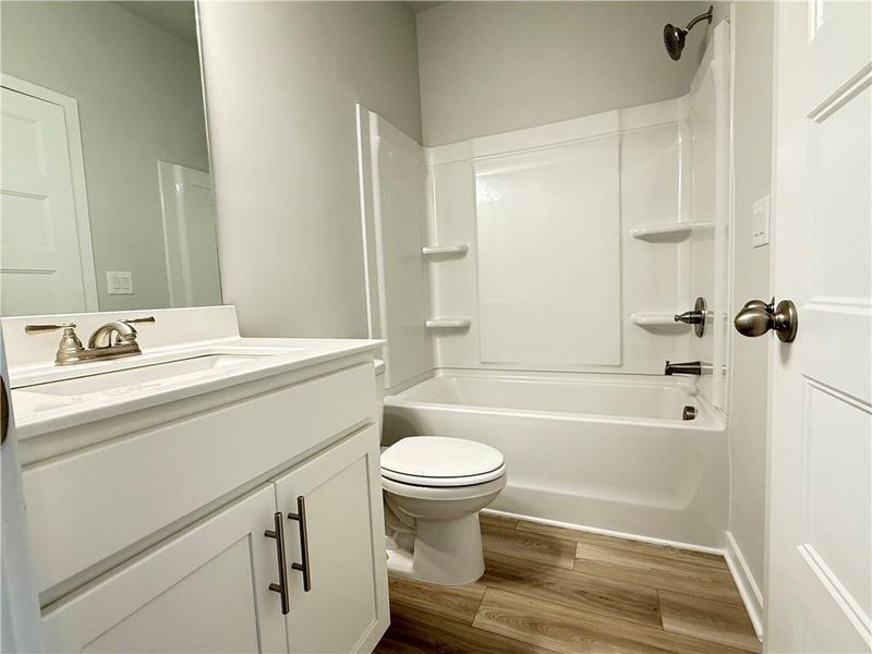 Furnished interior view inside a new home in Ponderosa Farms Manor, Gainesville (Image 9). Furnished interior view inside a new home in Ponderosa Farms Manor, Gainesville (Image 9).