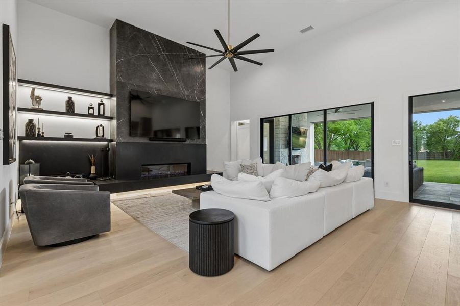 Furnished interior view inside a new home in , Colleyville (Image 7).