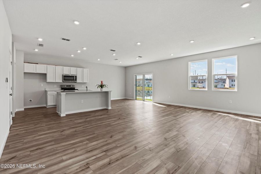 Spacious, unfurnished interior of a new home in The Landings at Pecan Park, Jacksonville (Image 12).
