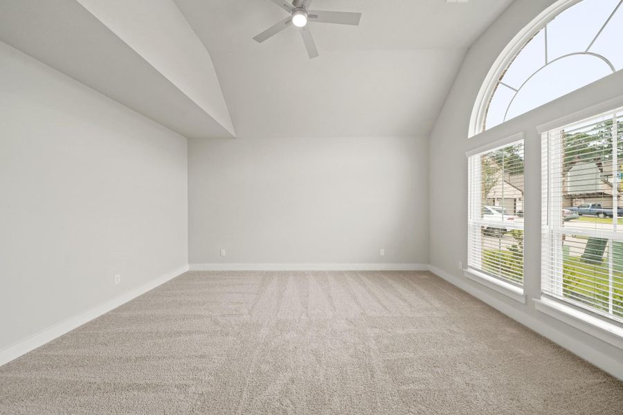Spacious, unfurnished interior of a new home in Barton Creek Ranch, Conroe (Image 10). Spacious, unfurnished interior of a new home in Barton Creek Ranch, Conroe (Image 10).