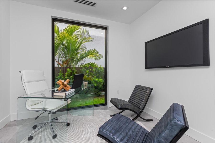 Furnished interior view inside a new home in , Fort Lauderdale (Image 10).