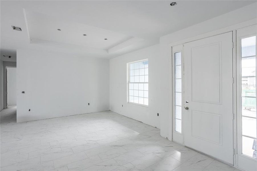 Spacious, unfurnished interior of a new home in , Englewood (Image 28).