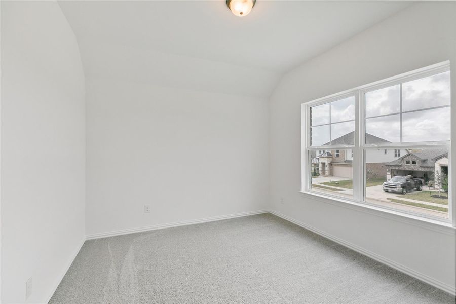 Spacious, unfurnished interior of a new home in Ellis Cove, Seabrook (Image 21).