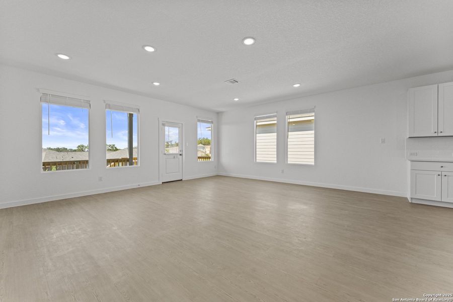 Spacious, unfurnished interior of a new home in Waterwheel, San Antonio (Image 14).