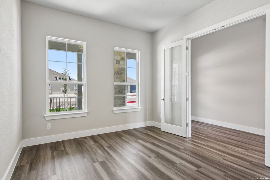 Spacious, unfurnished interior of a new home in Weltner Farms 60’s, New Braunfels (Image 35).