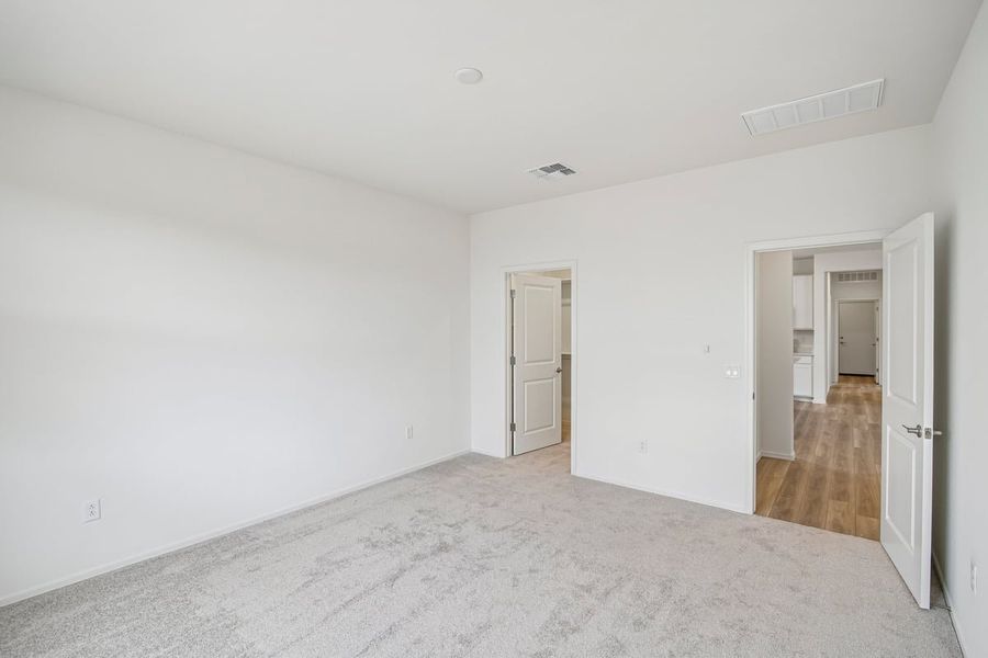 Spacious, unfurnished interior of a new home in Mirador Ridge Blossom, Tucson (Image 19).