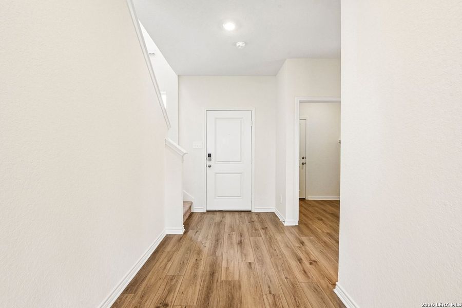 Spacious, unfurnished interior of a new home in Woodside Farms, Seguin (Image 46).