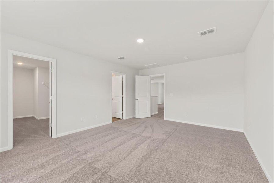 Spacious, unfurnished interior of a new home in Nexton, Summerville (Image 18).