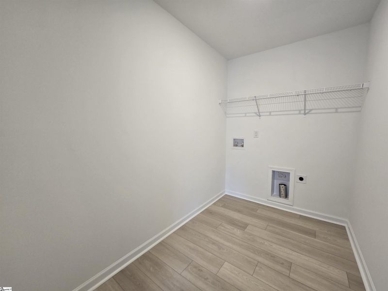 Spacious, unfurnished interior of a new home in Shiloh Trail, Wellford (Image 25).