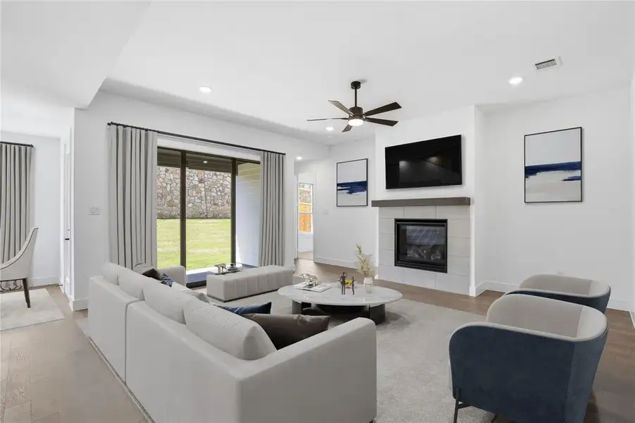 Furnished interior view inside a new home in Talon Hills, Fort Worth (Image 6).