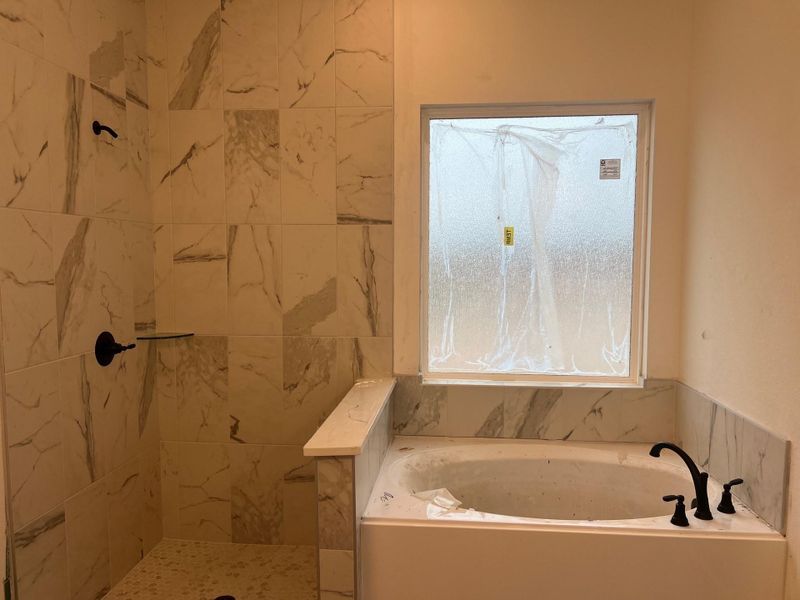 Image 17 of a home in Wood Leaf Reserve.