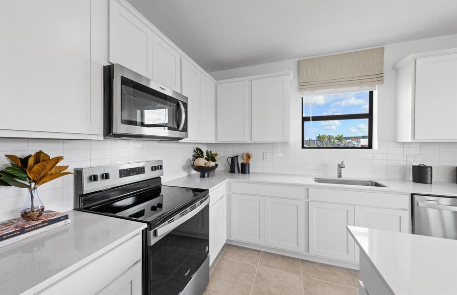 SWFL_CX_WIS_McNair_Kitchen 4
