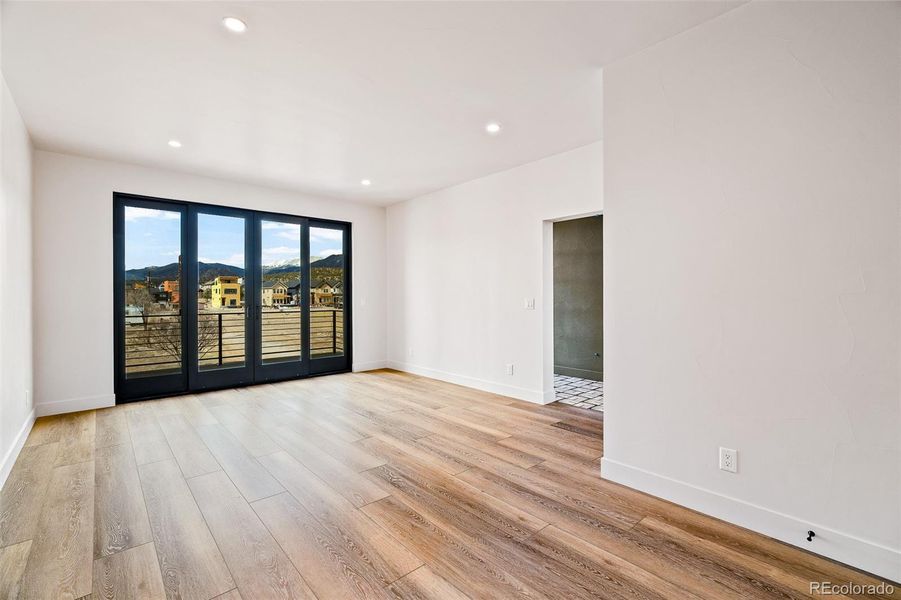 Spacious, unfurnished interior of a new home in , Buena Vista (Image 36).