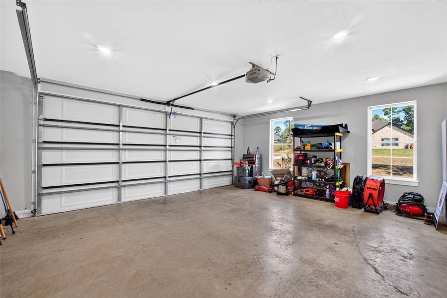 Spacious, unfurnished interior of a new home in , Kilgore (Image 20).
