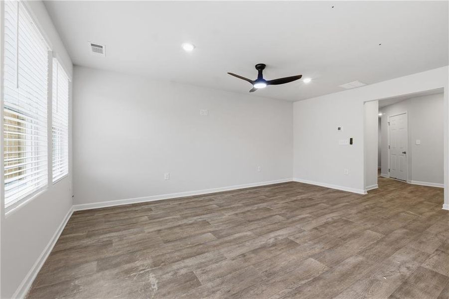 Spacious, unfurnished interior of a new home in Moss Creek, Hogansville (Image 14).