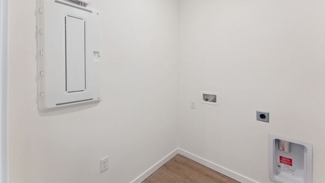 Spacious, unfurnished interior of a new home in Crossroads at Kelly Park, Apopka (Image 14).