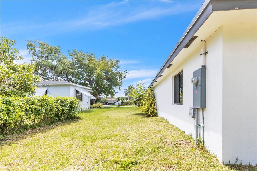 Exterior details and patio area of a home in , Homestead (Image 19).