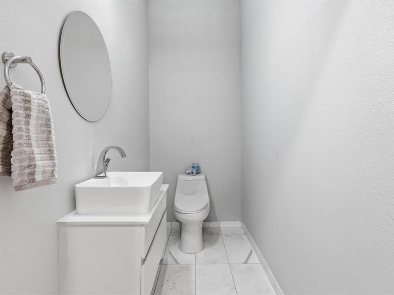 Furnished interior view inside a new home in , Dallas (Image 17). Furnished interior view inside a new home in , Dallas (Image 17).