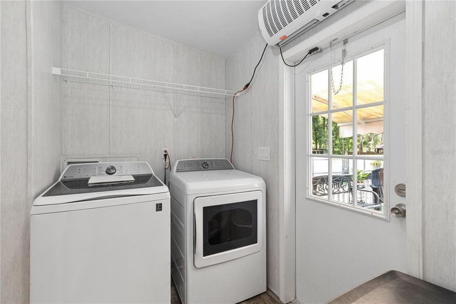 Furnished interior view inside a new home in , Spring Hill (Image 14).