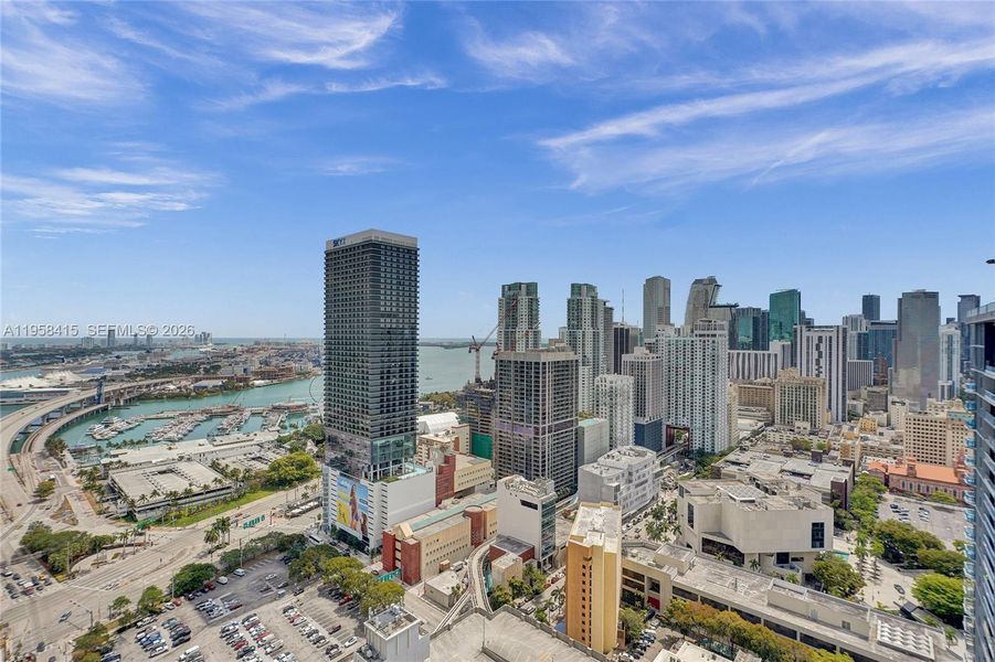 Condo located in Miami, FL showcasing its design and architecture (Image 3).