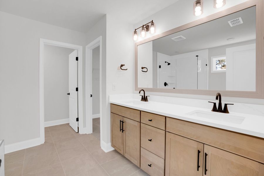 Furnished interior view inside a new home in Oakleaf Chase, Blythewood (Image 12).