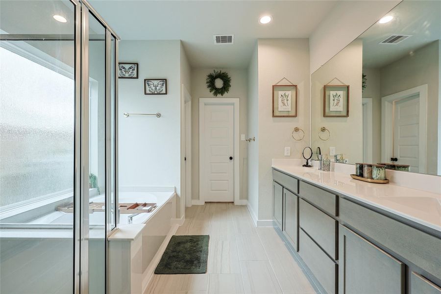 Furnished interior view inside a new home in Telge Ranch, Cypress (Image 34).