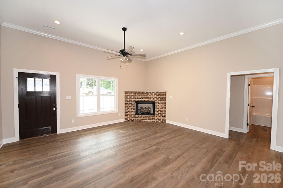 Spacious, unfurnished interior of a new home in , Hickory (Image 20).
