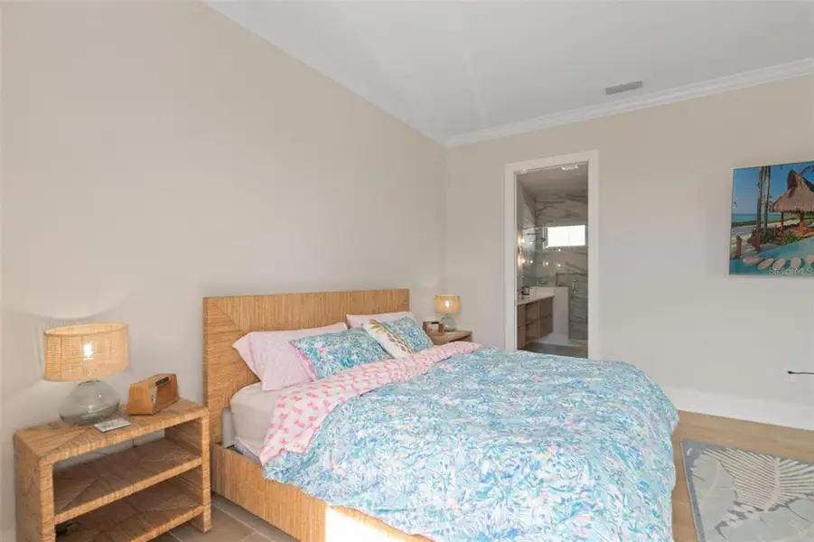 Furnished interior view inside a new home in , Madeira Beach (Image 47).