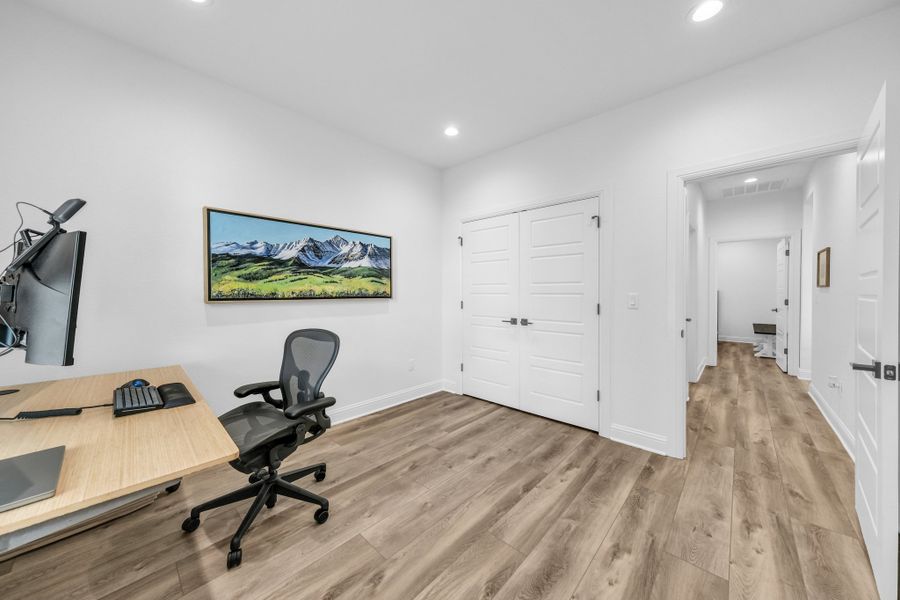 Representative furnished interior of a home built from the Lakeshore by Zeal Home Builders in Oak Water Ranch, Granbury (Image 35). Representative furnished interior of a home built from the Lakeshore by Zeal Home Builders in Oak Water Ranch, Granbury (Image 35).