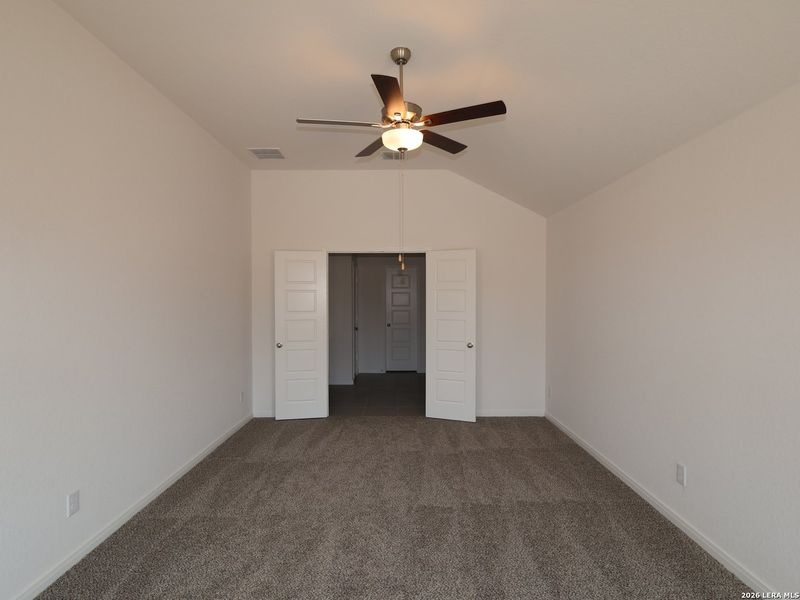 Spacious, unfurnished interior of a new home in Hickory Ridge, Elmendorf (Image 19). Spacious, unfurnished interior of a new home in Hickory Ridge, Elmendorf (Image 19).