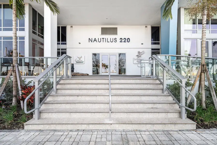 Nautilus 220 Nautilus 220