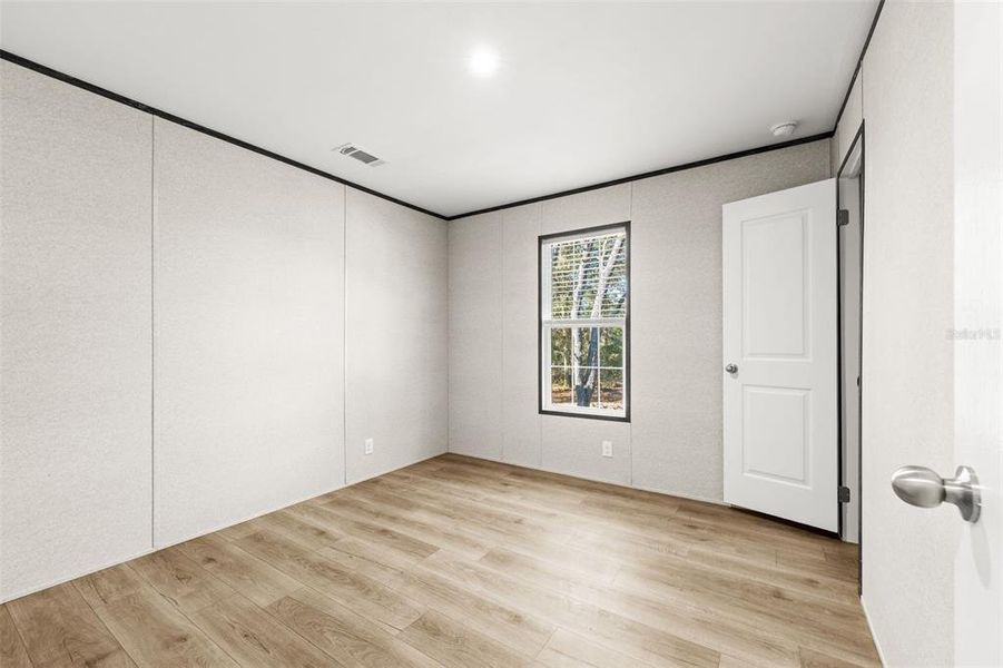 Spacious, unfurnished interior of a new home in , Bronson (Image 19).