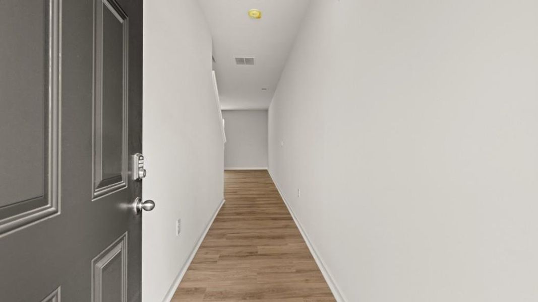 Spacious, unfurnished interior of a new home in , Gainesville (Image 13).