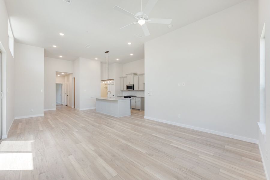 Spacious, unfurnished interior of a new home in Woodbridge Villas, Wylie (Image 39).