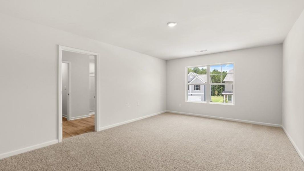 Spacious, unfurnished interior of a new home in Lost Creek, Dallas (Image 24).