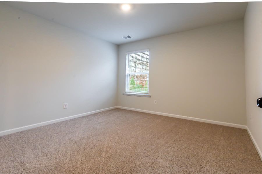 Spacious, unfurnished interior of a new home in , Summerville (Image 24).