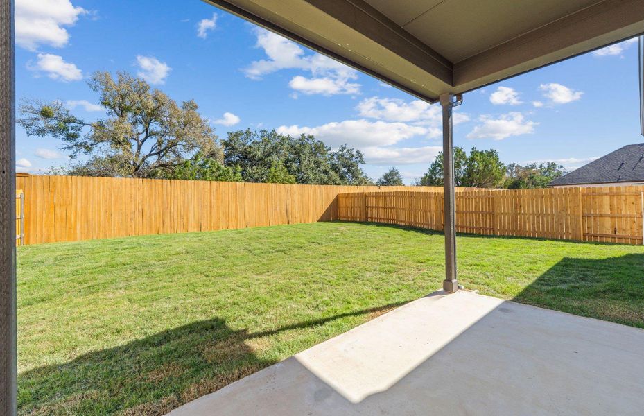 Exterior details and patio area of a home in Woodside, Georgetown (Image 16).