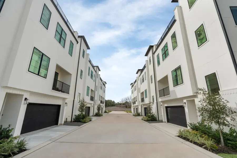 Image 44 of a home in .