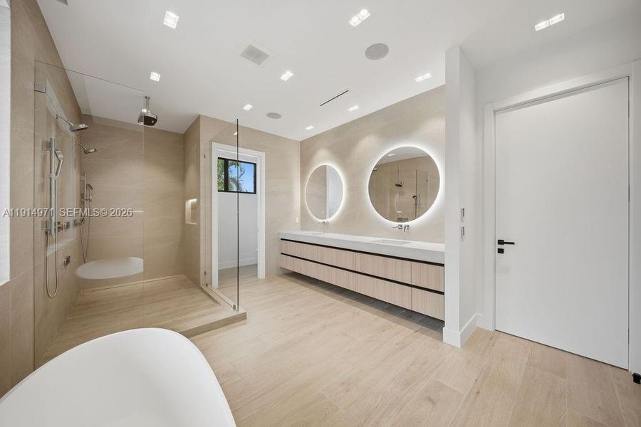 Furnished interior view inside a new home in , Fort Lauderdale (Image 15).