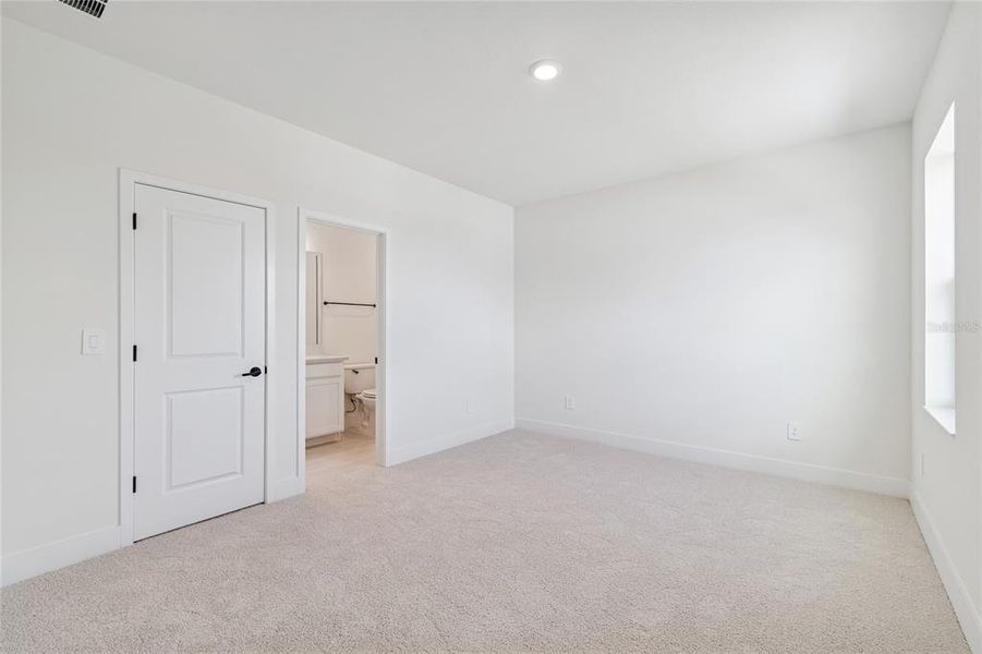 Spacious, unfurnished interior of a new home in Coasterra, Palmetto (Image 34).