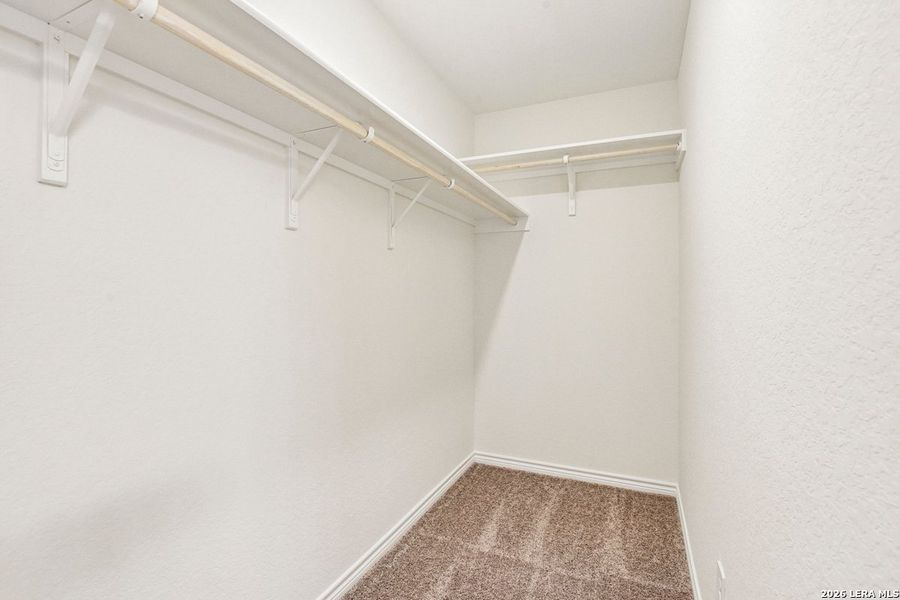 Spacious, unfurnished interior of a new home in Woodside Farms, Seguin (Image 17).