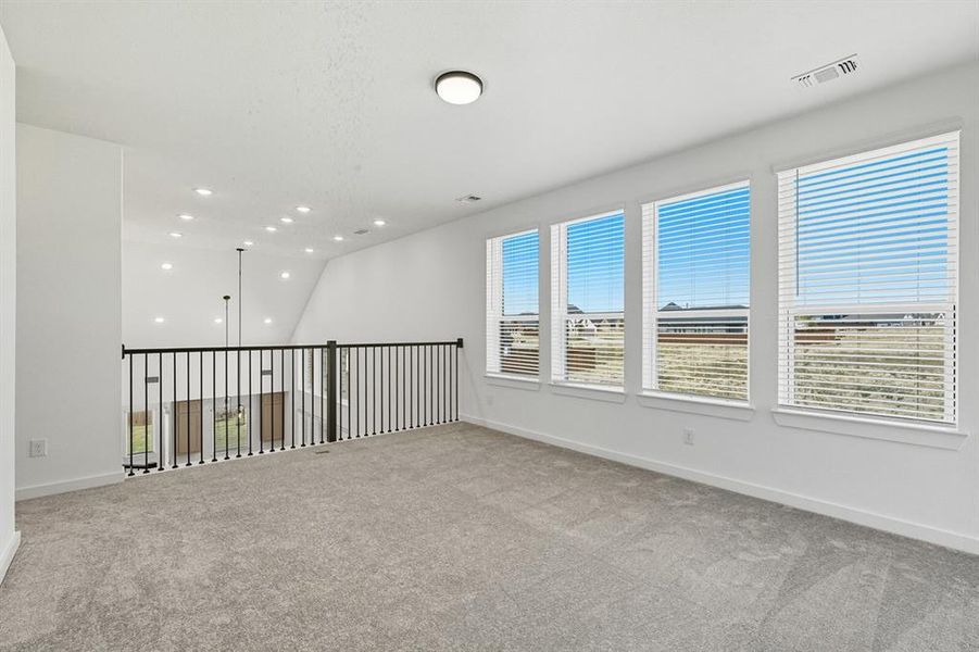 Spacious, unfurnished interior of a new home in Hillstead, Lavon (Image 18).