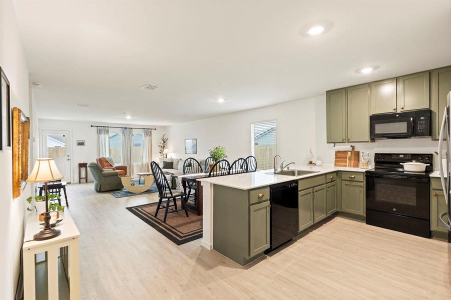 Open Sightlines Keep Everyone Connected